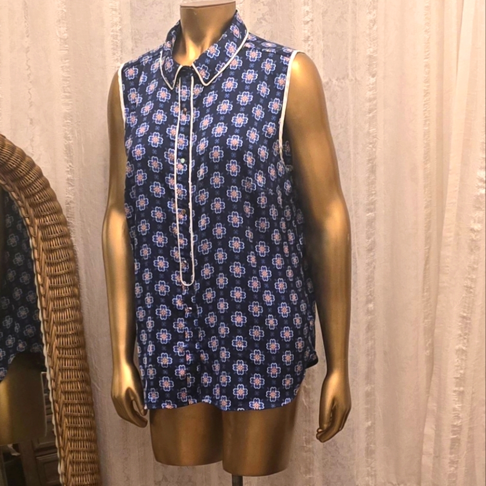 Satin Patterned Top - Picture 2 of 6
